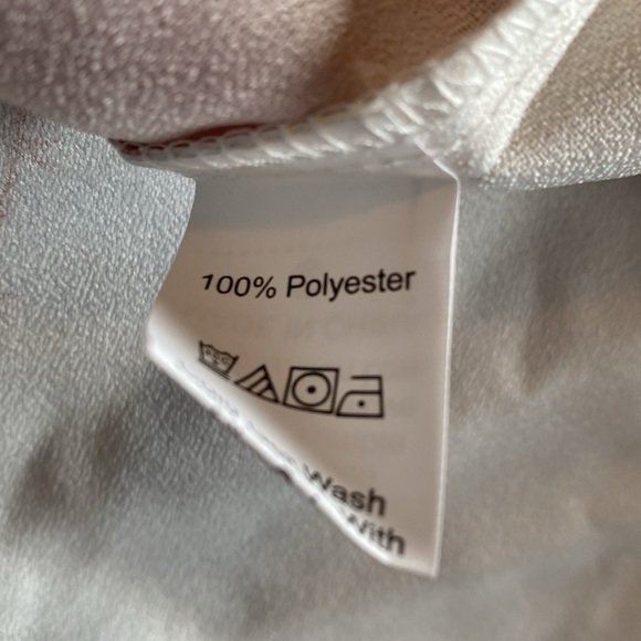 SHEIN curve, 1XL, cactus top with flutter sleeves - Picture 5 of 5